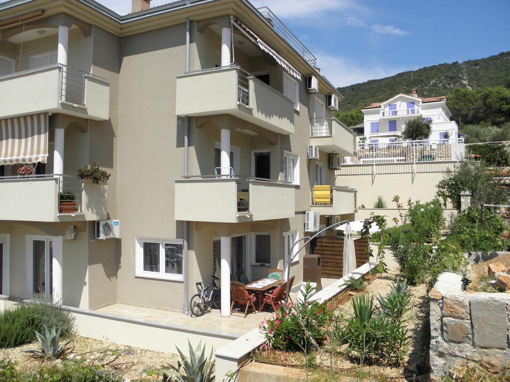 Apartments Mara Cres Rom bilde