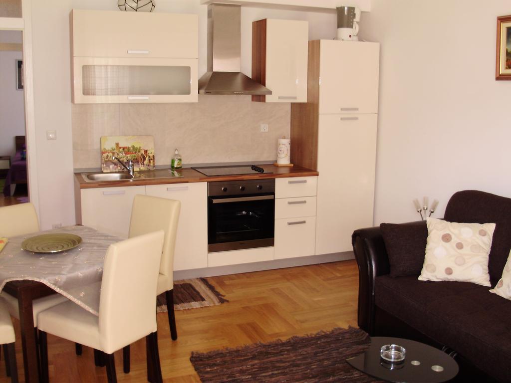 Apartments Mara Cres Rom bilde
