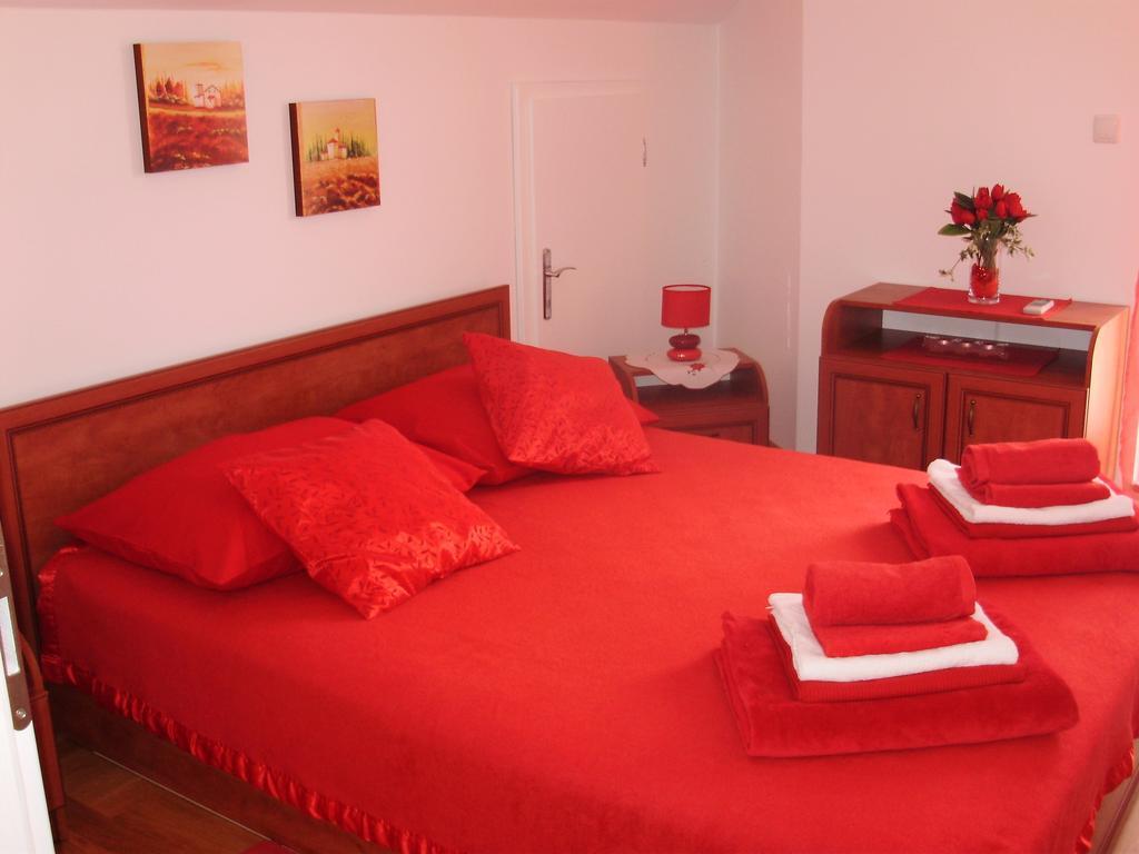Apartments Mara Cres Rom bilde